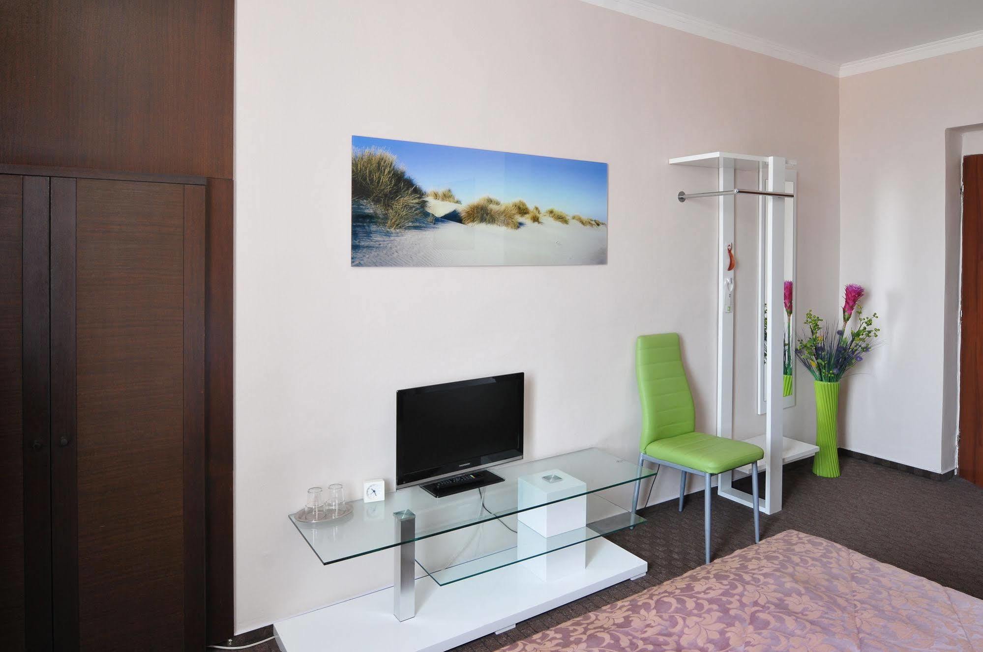 פראג Hotel Wilhelm מראה חיצוני תמונה