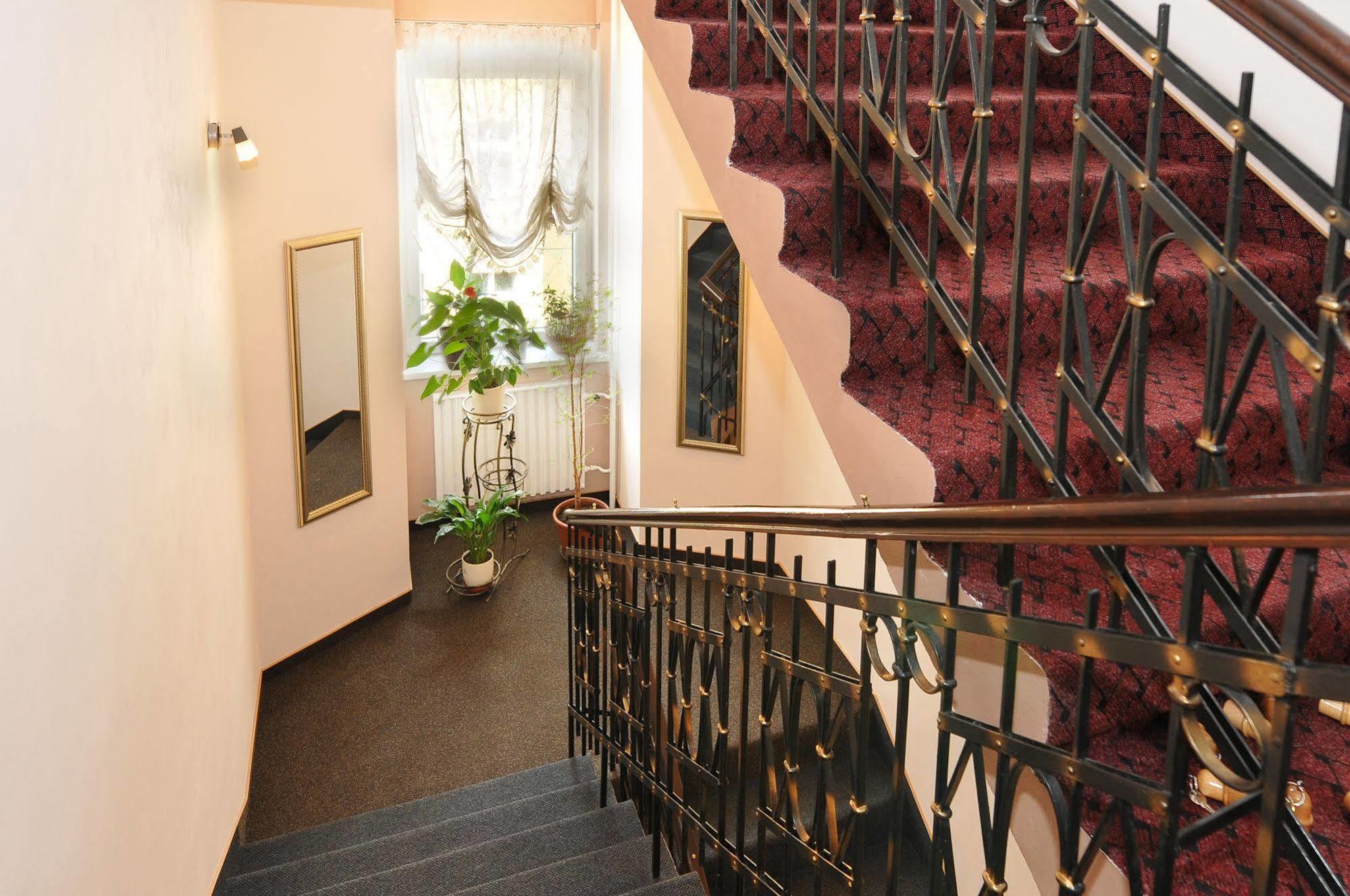 פראג Hotel Wilhelm מראה חיצוני תמונה